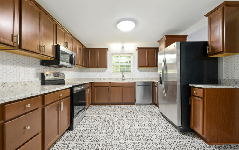Kitchen Cabinet Color Trends - Earthy Brown
