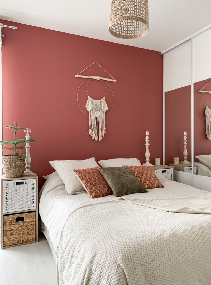 bedroom-with-muted-red-coloured-walls