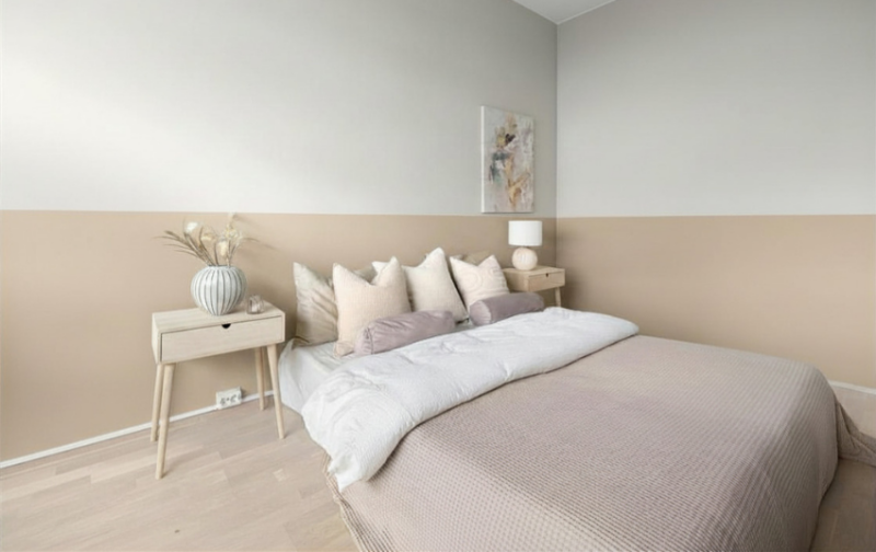 Two-tone Paint Ideas - Pearl White and Taupe