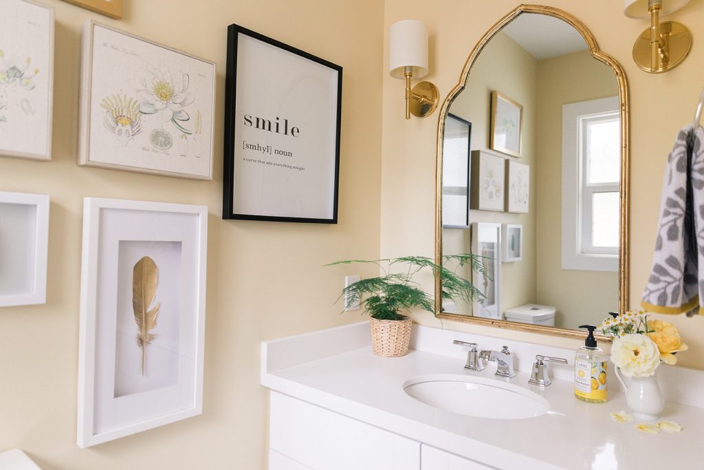 bathroom-with-pastel-yellow-walls